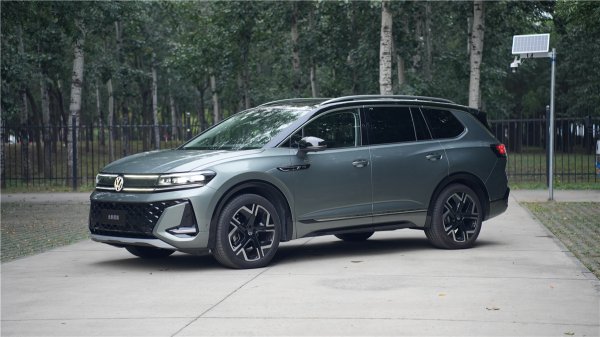 億策略 家庭出行的新答案，全新揽境向新能源市场大举反击